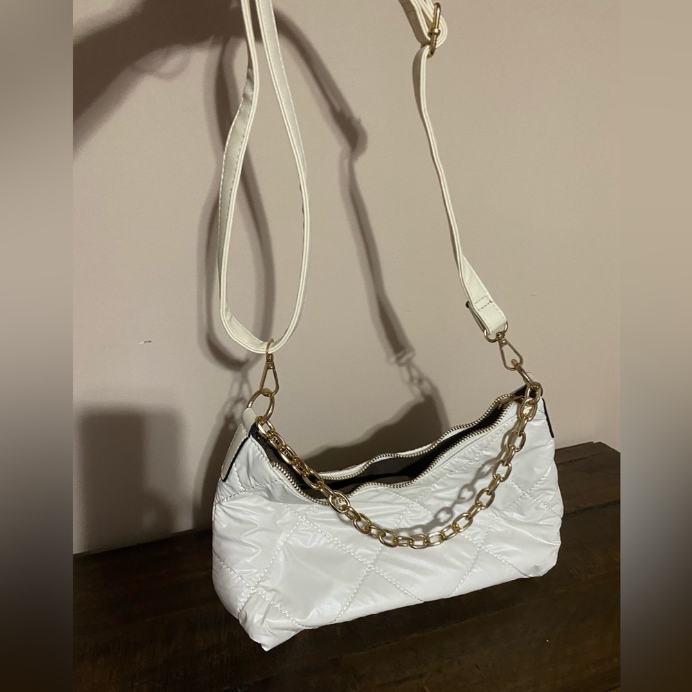 Cream puffer purse
